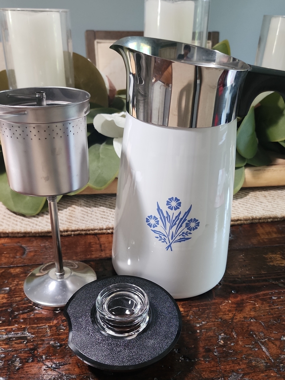 Like NewVintage CorningWare Blue Cornflower 9 Cups Stovetop Coffeepot Percolator - Picture 2 of 9